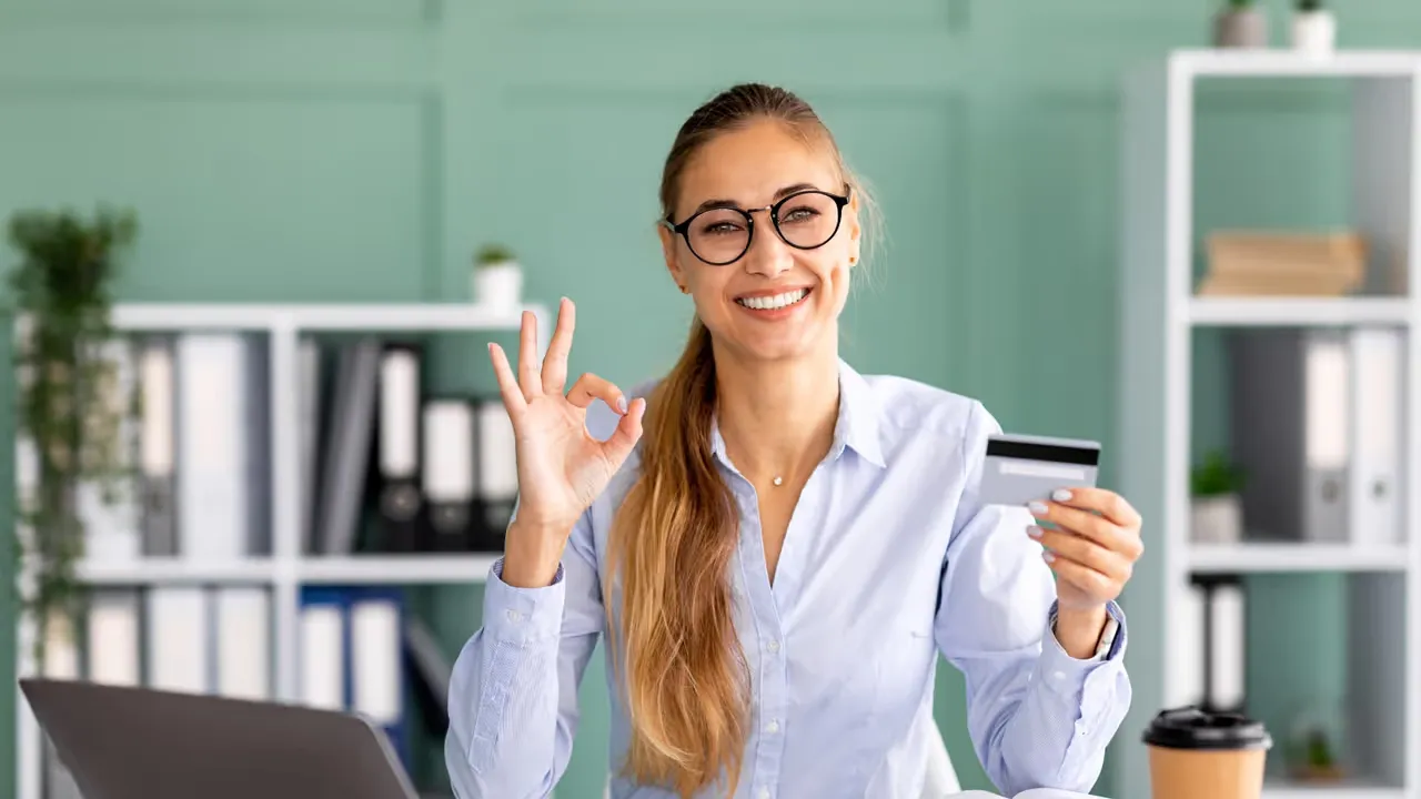 Så hittar du snabba lån med låg ränta